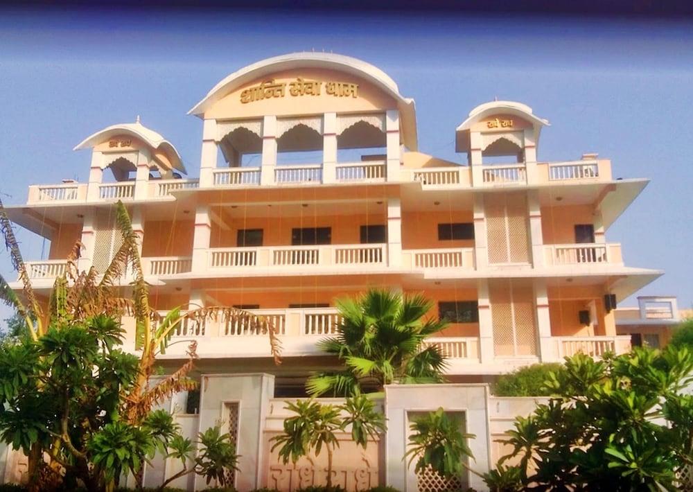 Shanti Seva Dham - A Religious Stay At Priyakant Ju Temple Vrindavan