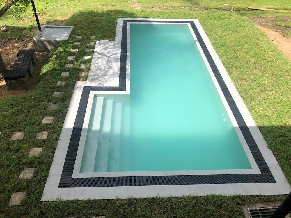 Tree Tops Yala Outdoor Pool