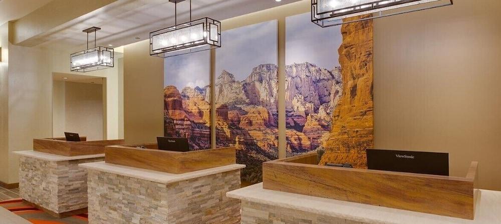 كليف كاسل كازينو آند هوتل منطقة الاستقبال