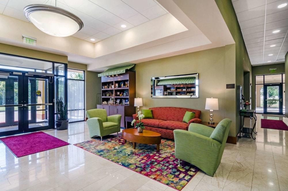 Unity Hotel and Conference Ctr, an Ascend Collection Hotel Lobby