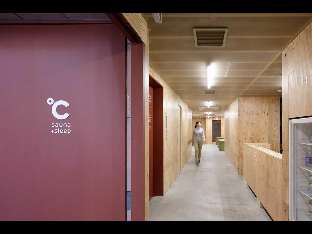 Do-c Ebisu Lobby