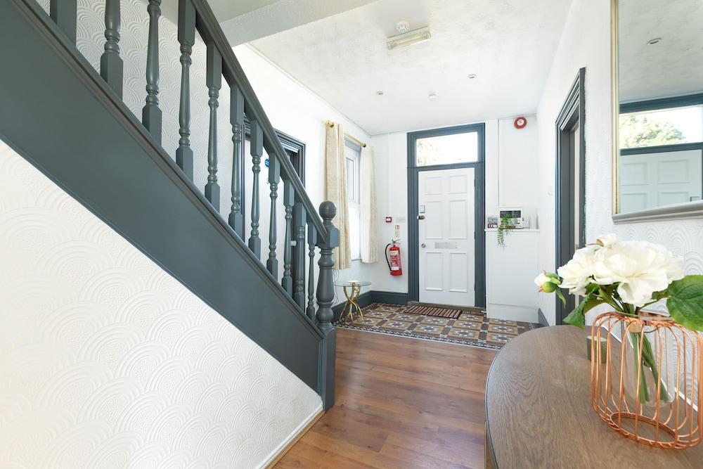 KVM - Sugar Way House Interior