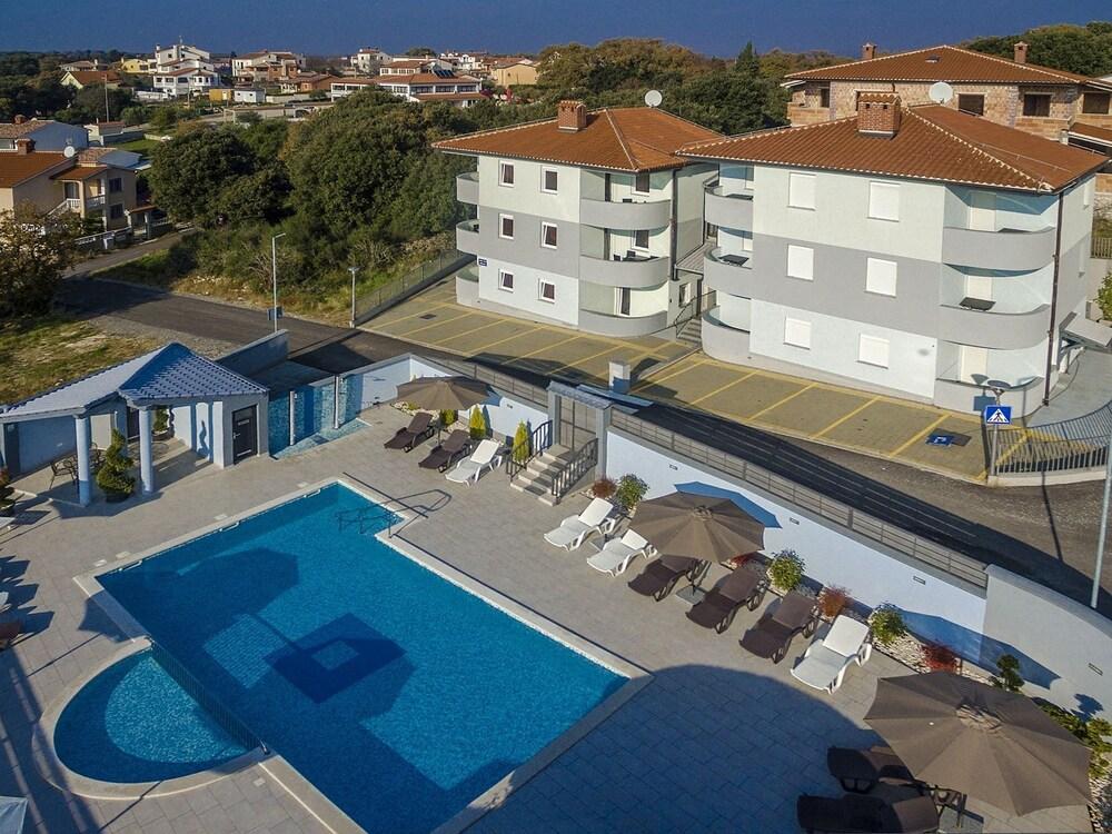 Modern Apartment in Vodnjan With Swimming Pool