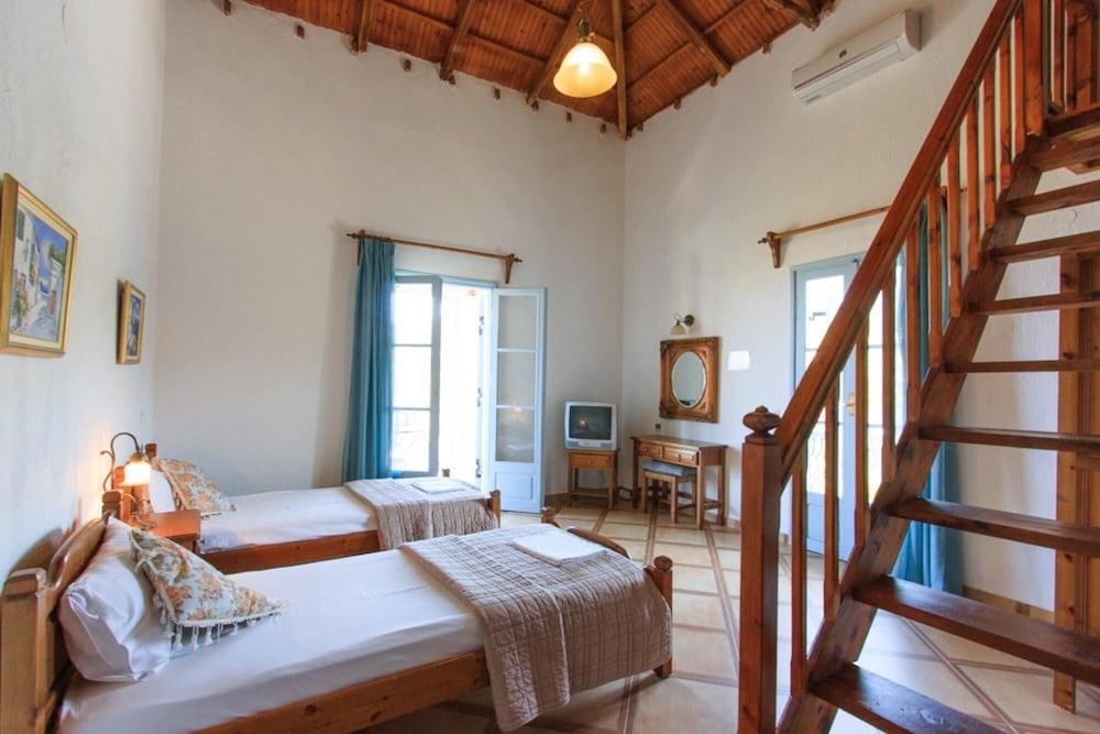 Villa Ourania Large Private Pool Sea Views A C Wifi - 1491 Room