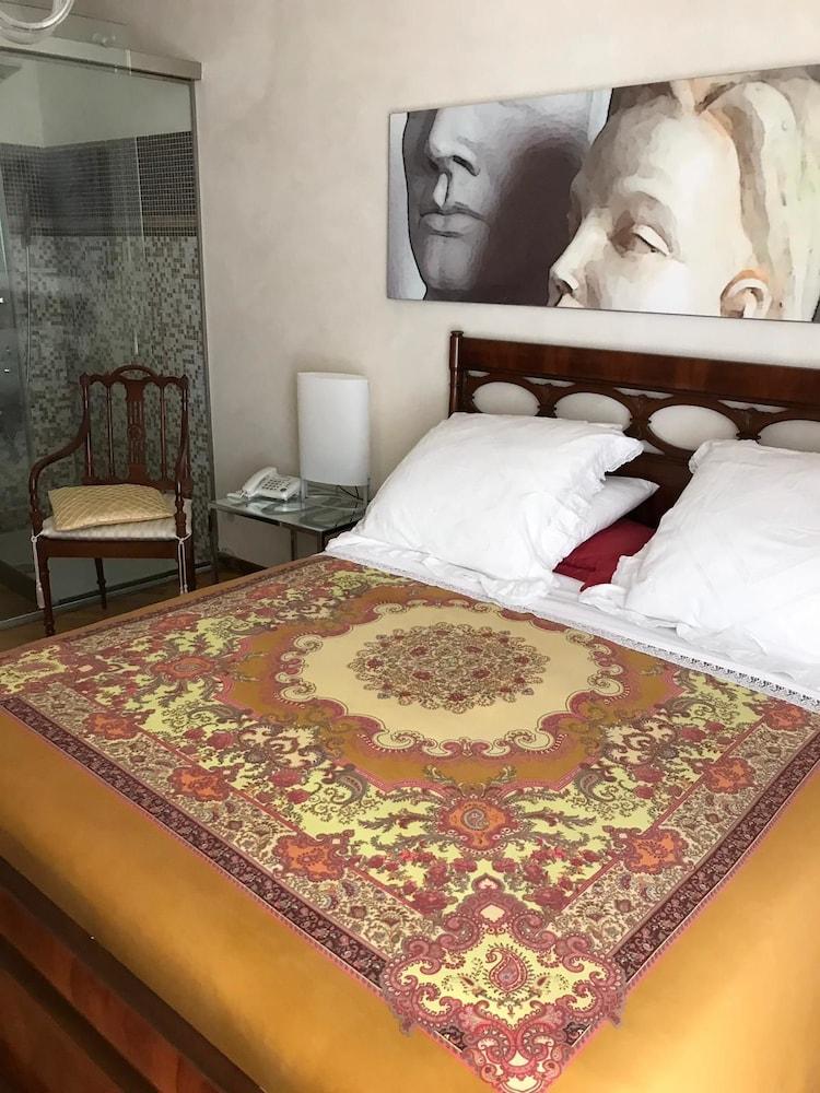 B&B JSuite Room