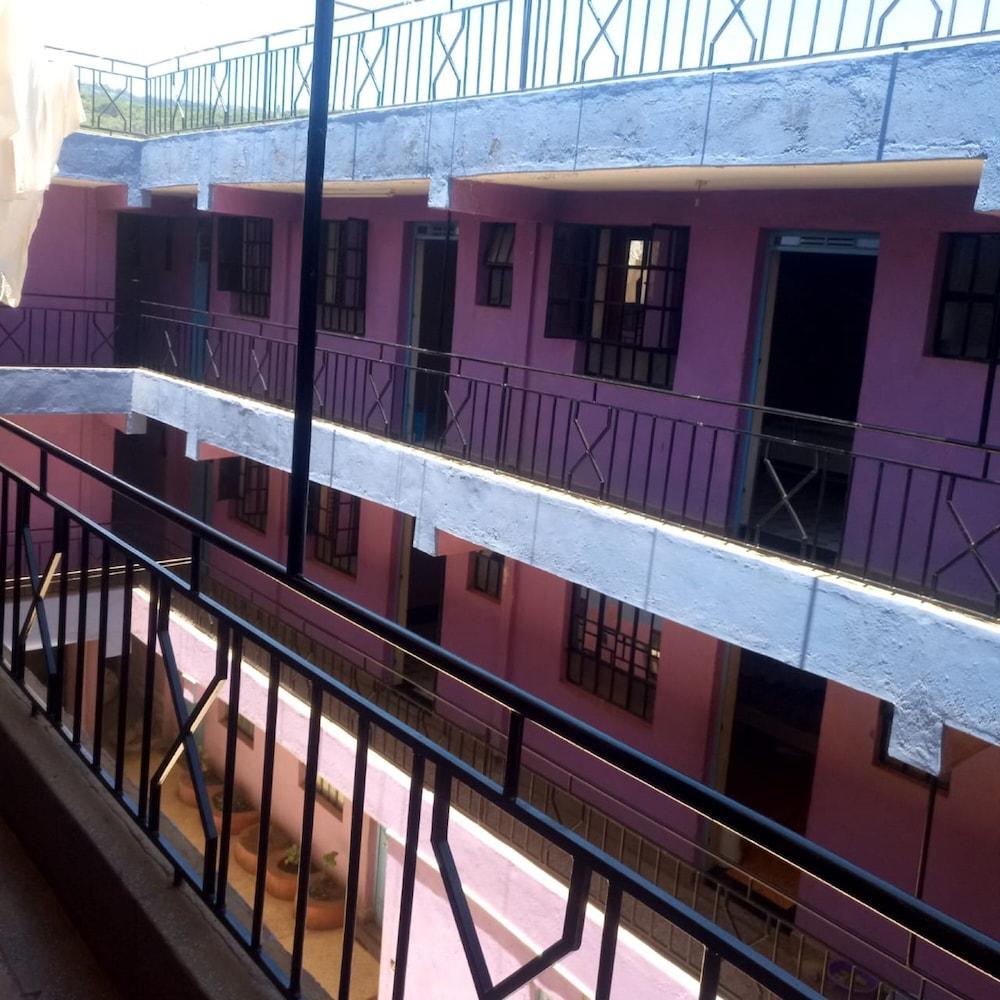 Esidai Hotel
