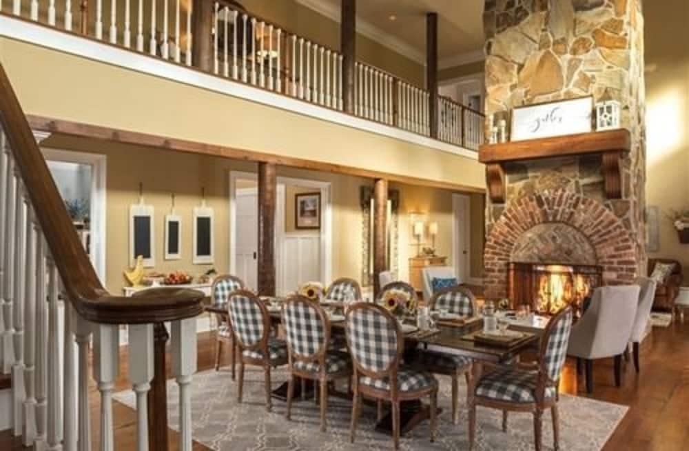 ذا هورس ستامب إن بيد آند بريكفاست داخلي