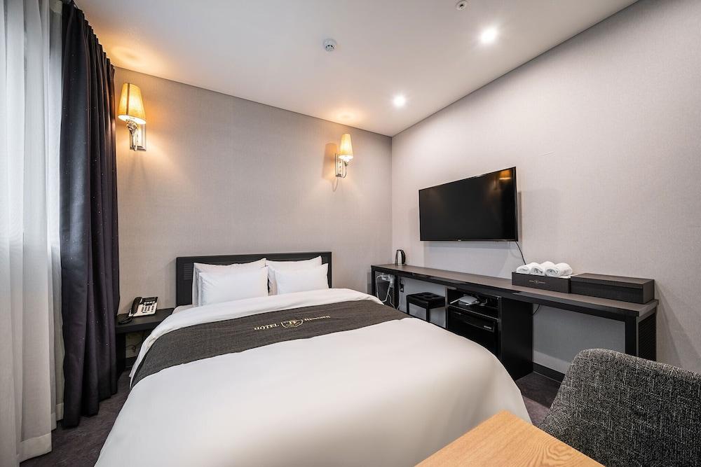 Hermes Hotel Yongin Room