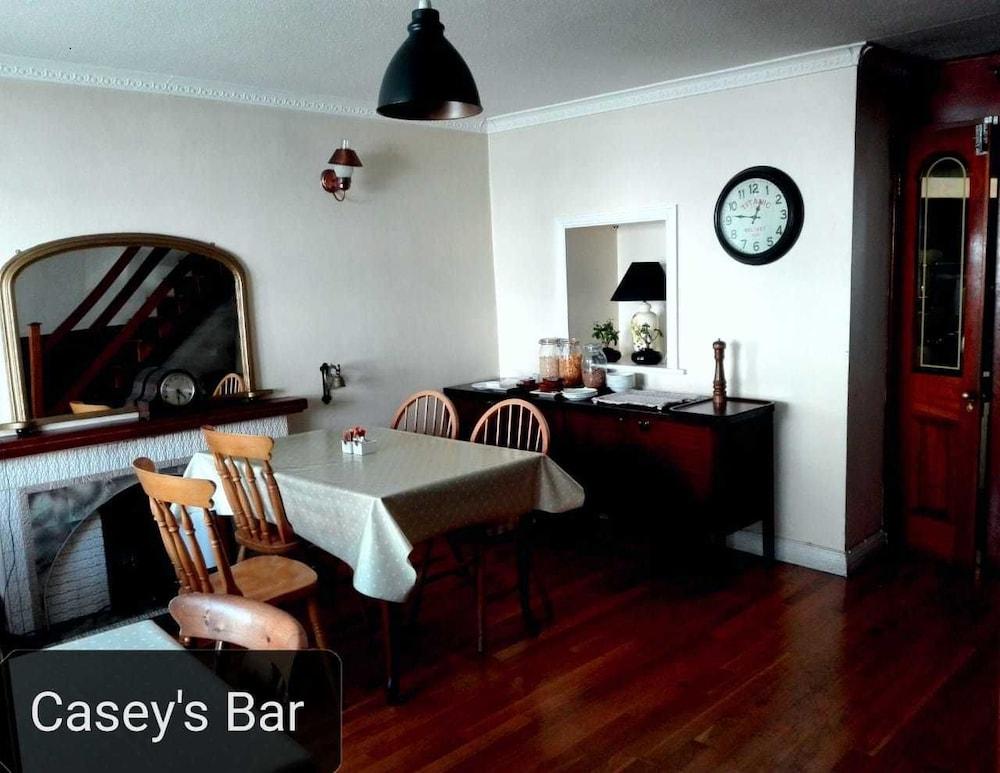 Caseys of Union Hall Interior