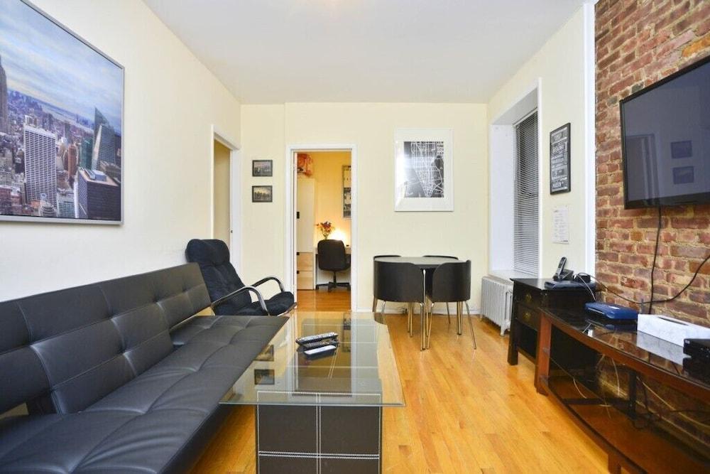 Fancy 2 BR on Upper East Side Featured Image