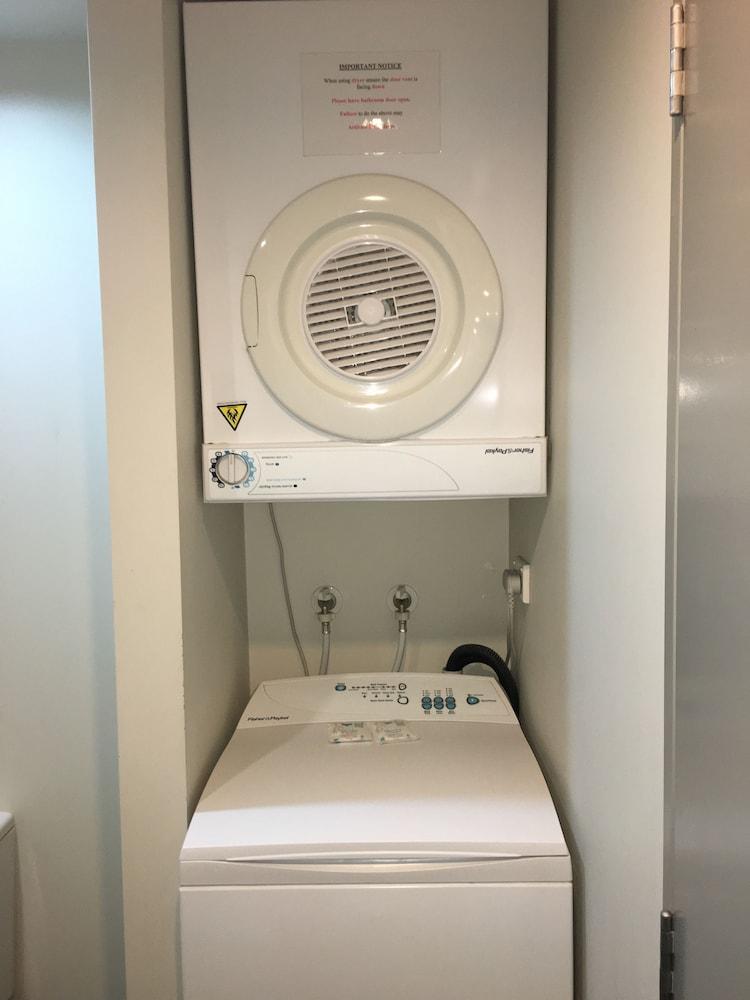 Quest Ponsonby Room