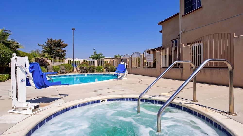 Best Western Route 66 Glendora Inn Waterslide