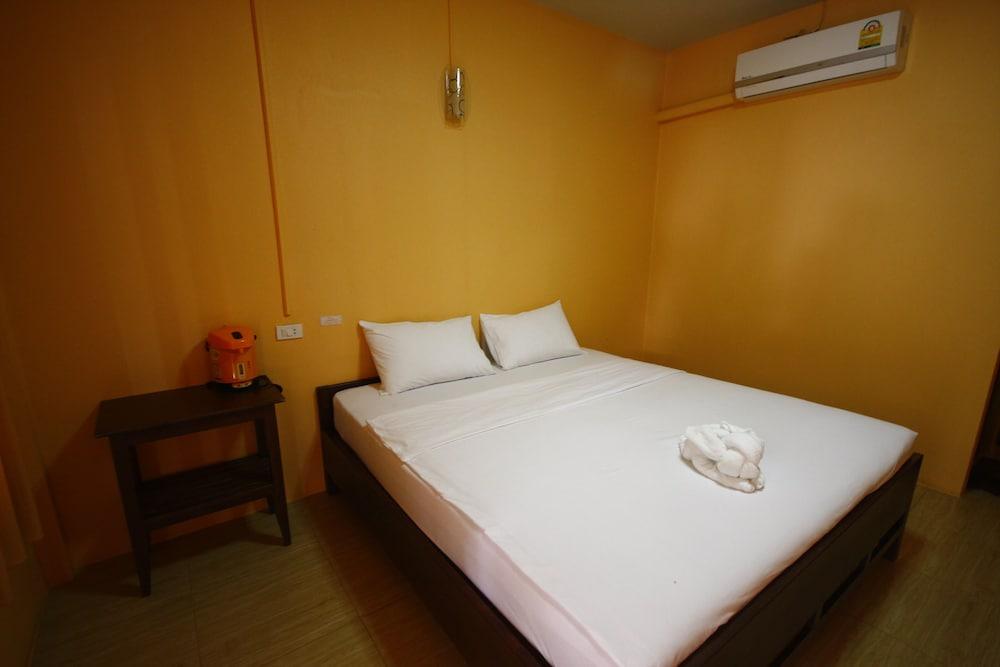 Bansuratwadee Resorts Room