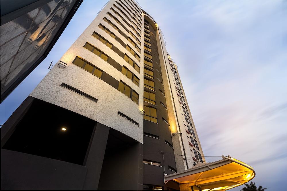 Royal Residences by Design Union Exterior