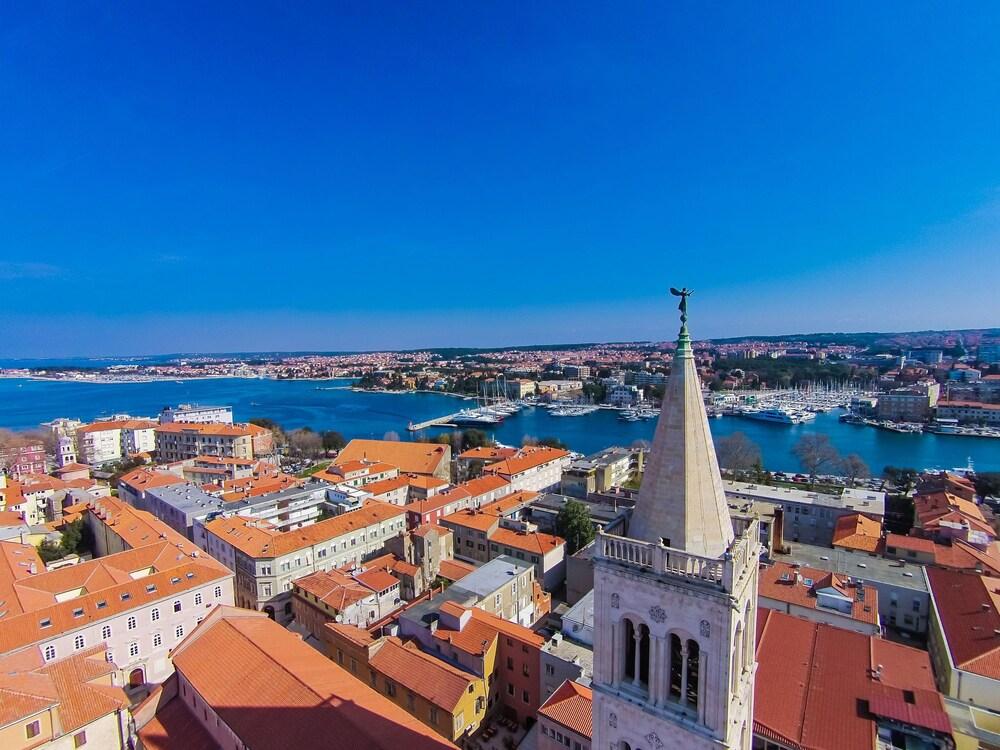 Gorgeous Dalmatian Stone House With Large Terrace, Garden and Private Pool Exterior