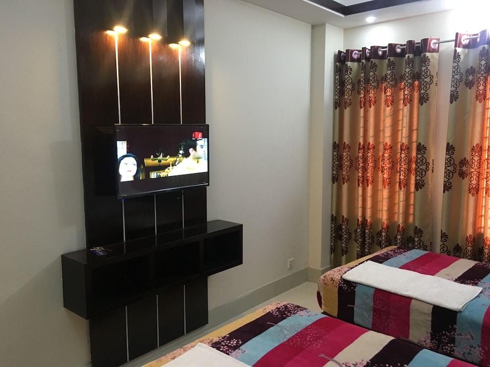 Uttara Suite At Dhaka Room
