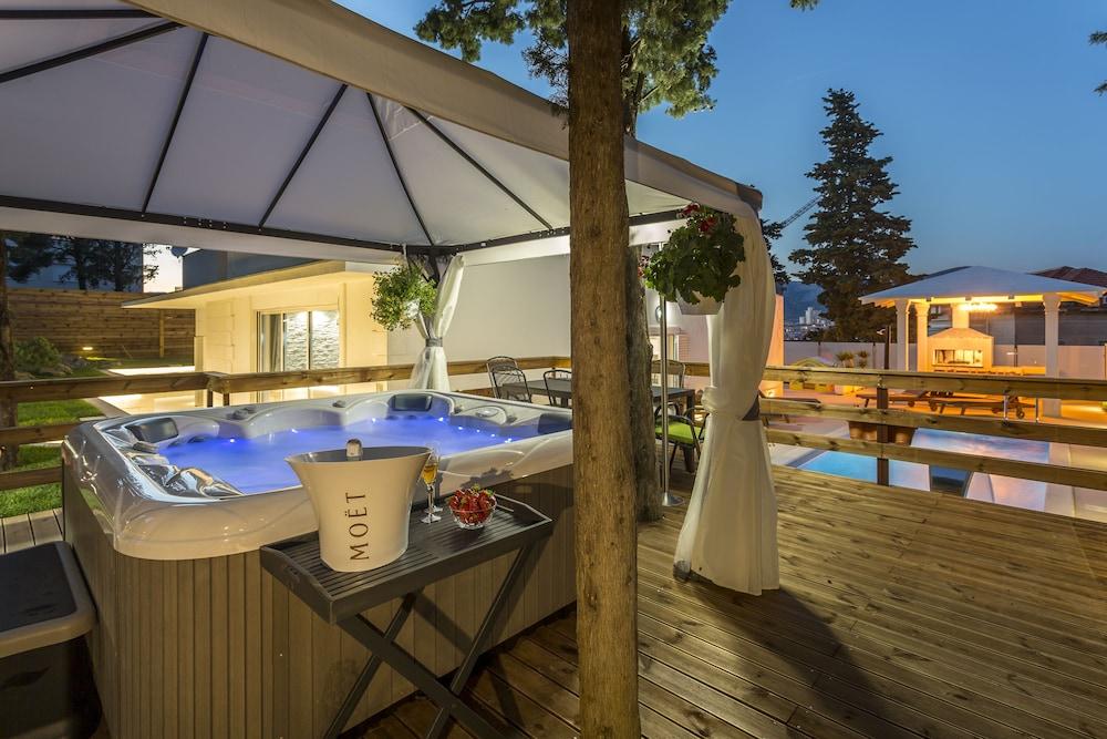 Villa Bila Vila - Where Life Meets Luxury & Nature