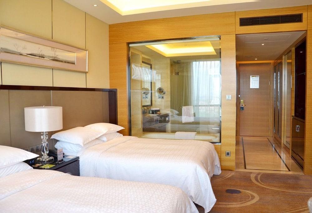 Four Points By Sheraton Langfang, Guan Room