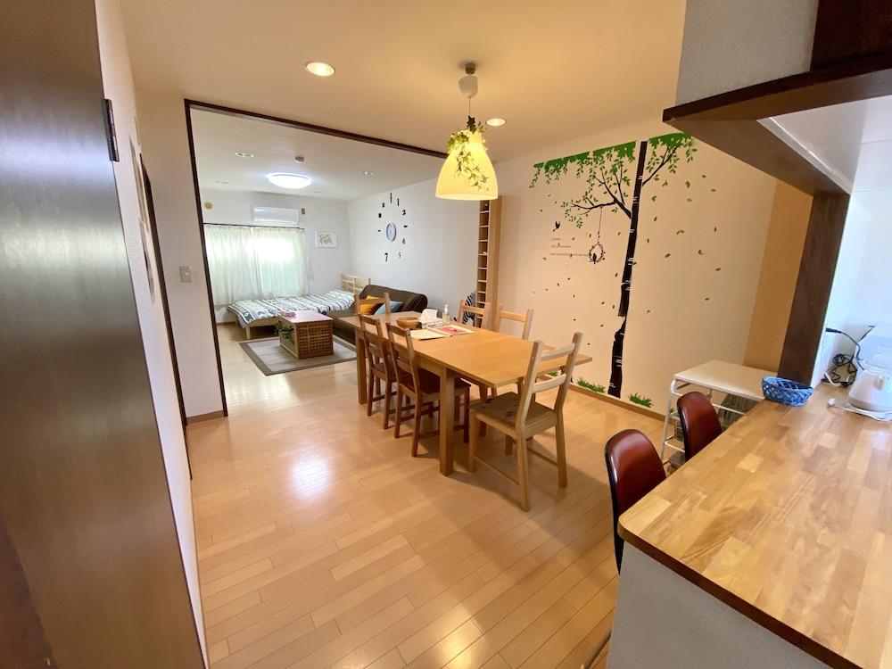NOMAD Take Five Interior
