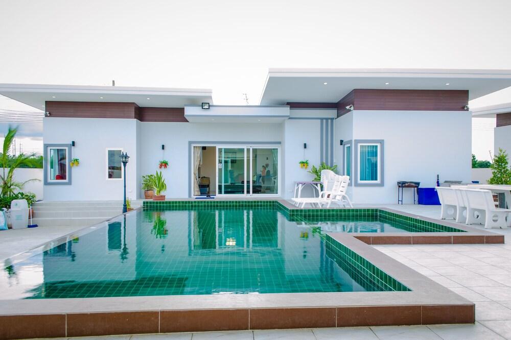 Le Leaf Pool Villa 1-2 Outdoor Pool