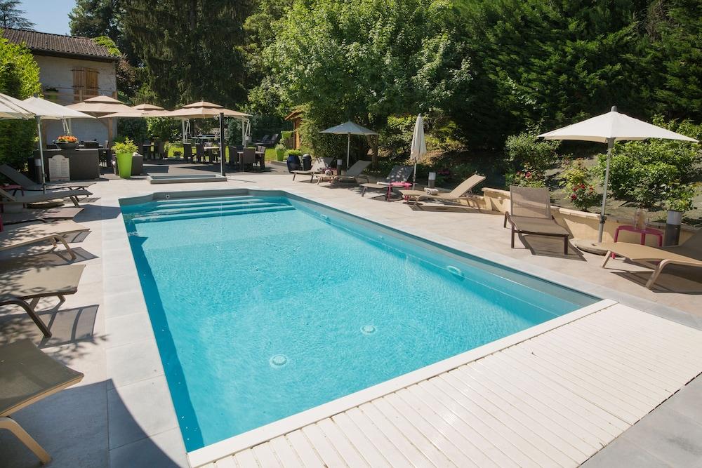 Logis Le Petit Casset Waterslide