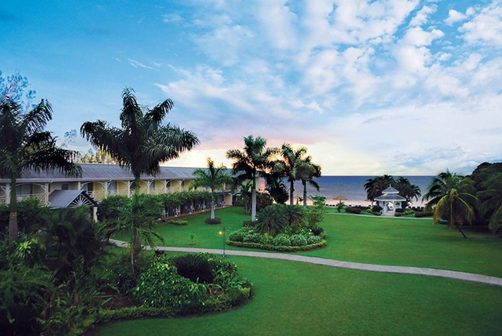 Sunscape Cove Montego Bay - All Inclusive Property Grounds