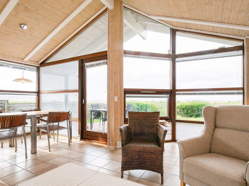 6 بيرسون هوليداي هوم إن لوجستور غرفة معيشة