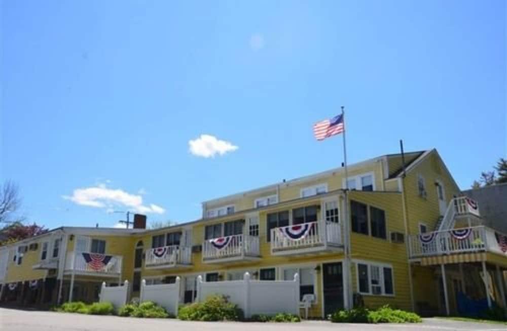 Betty Doon Hotel