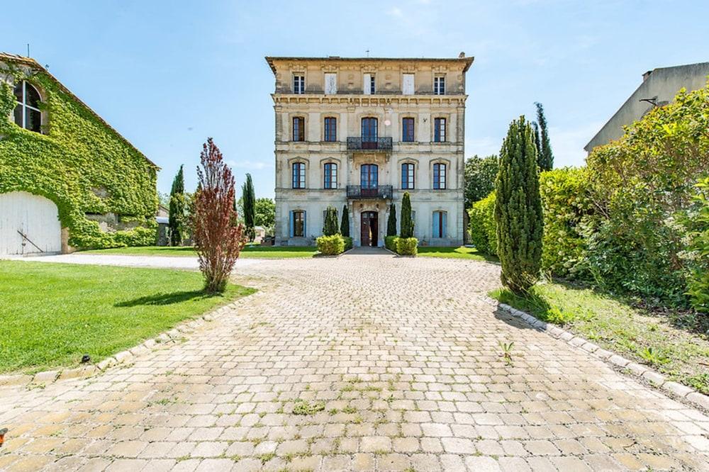 Chateau Du Comte