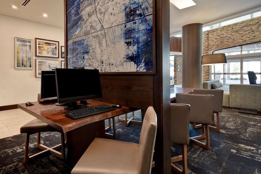 حياة بليس هانتسفيل/ ريسيرك بارك/ ردستون الردهة