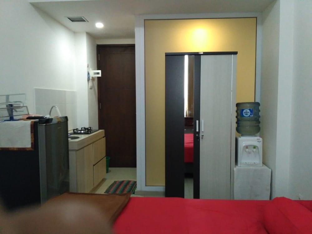AGV Apartment Yogyakarta Room