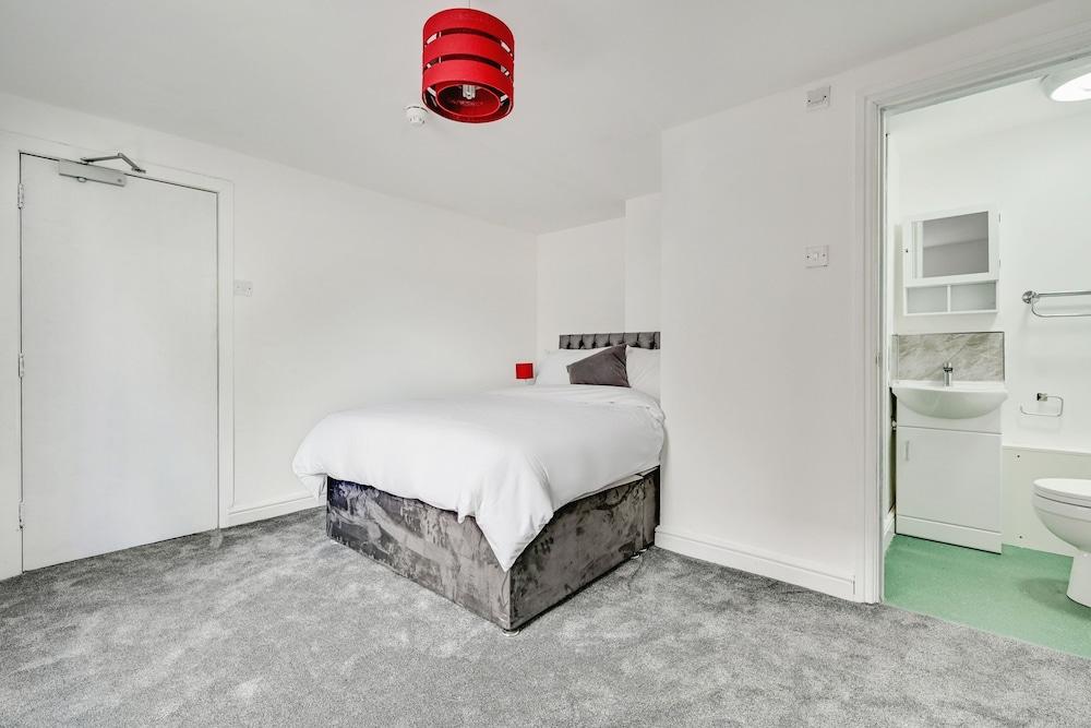 Albert View Room