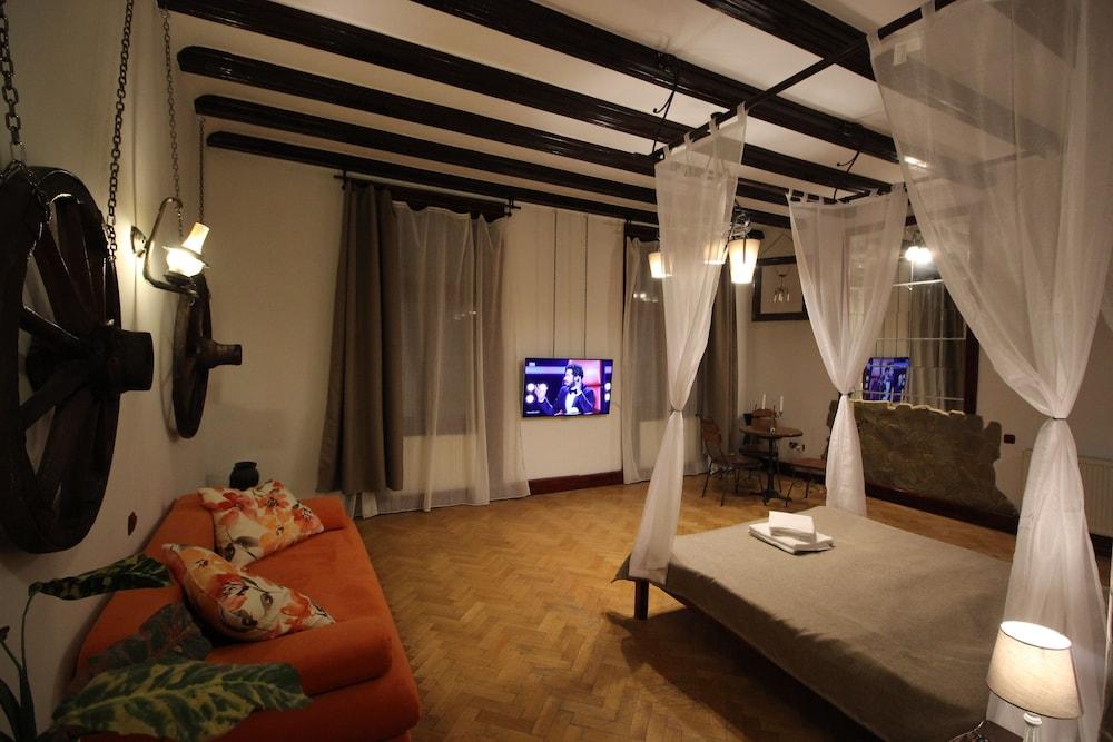 بنسيون نويمي الصورة الأساسية