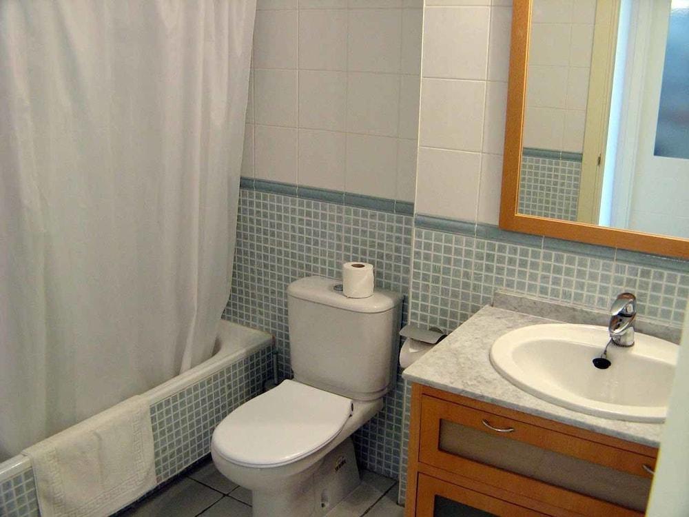 Apartamento Jardines E4-1B Bathroom