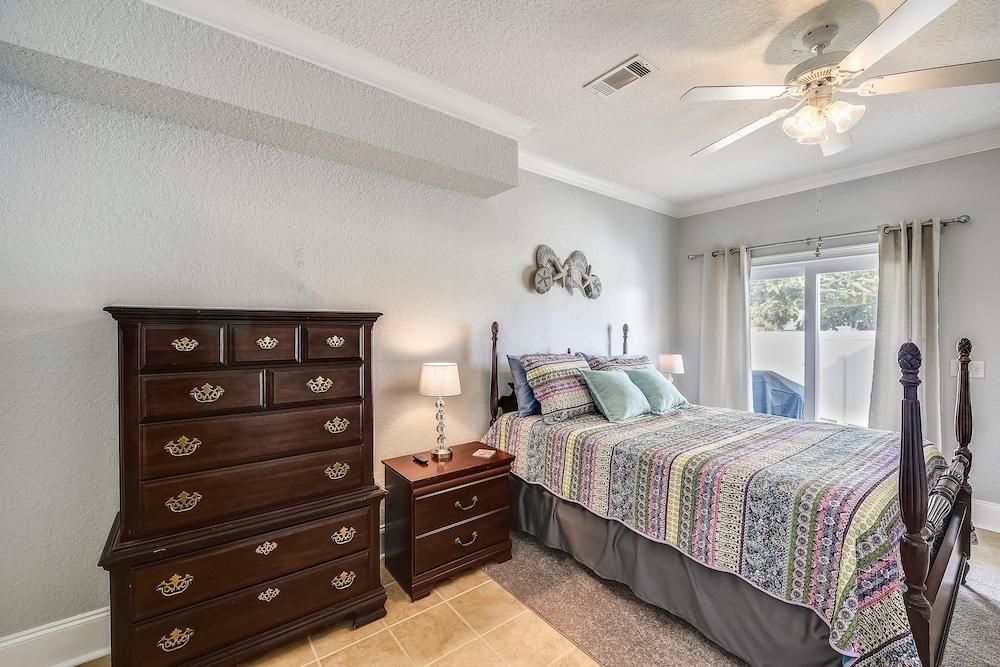 C Dreams by Book That Condo