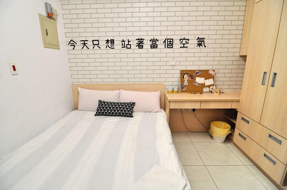 Taichung Flow Inn Room