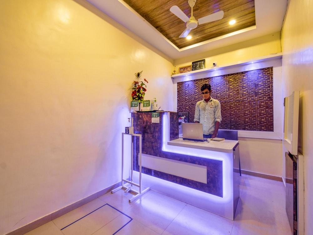 Treebo Prince Palace Reception