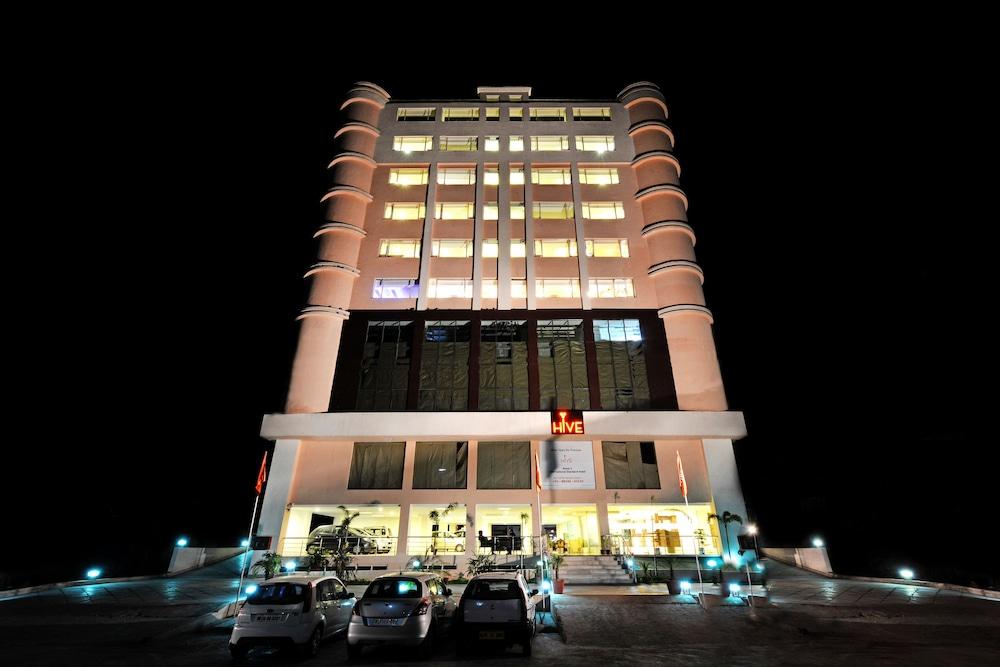 هايف ألوار