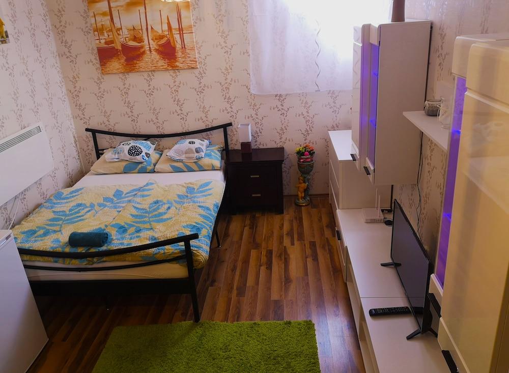 Csillag Apartman Room