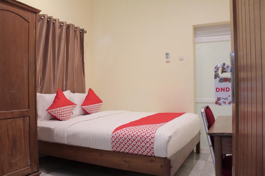 OYO 152 O2 Residence Others