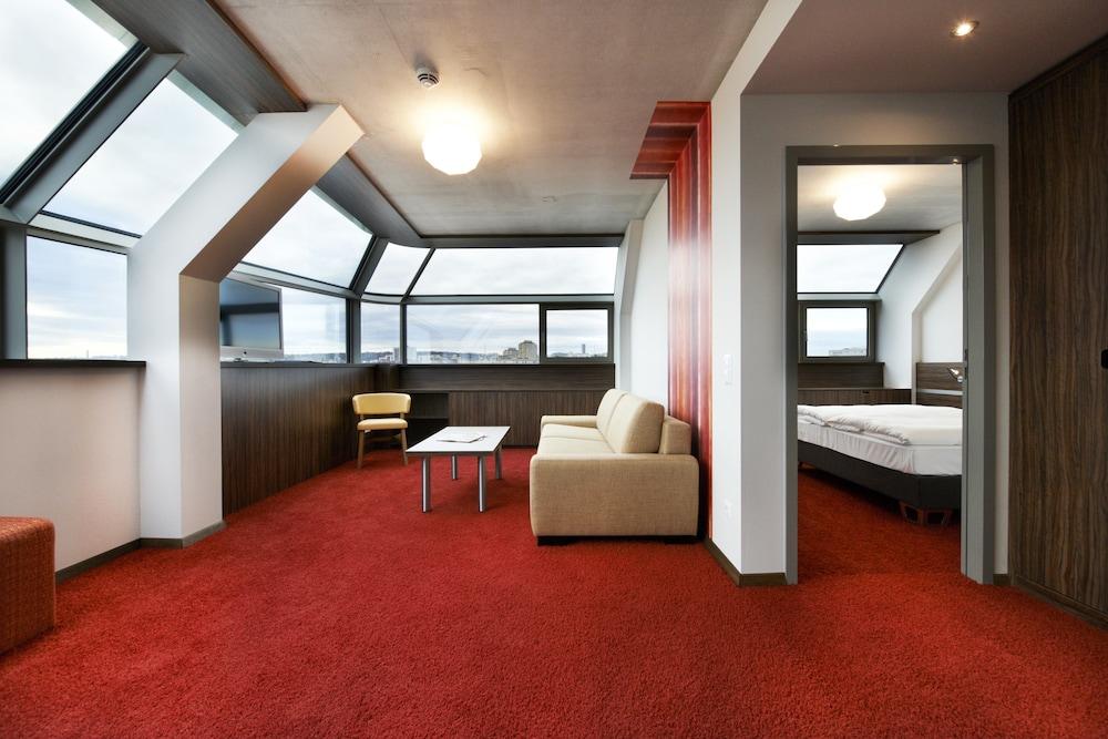 سيمز هوتل - ذا سيتي هوتل نيكست تو مترو يو3 غرفة