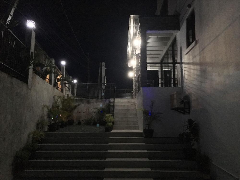 Rangya Hotel Exterior