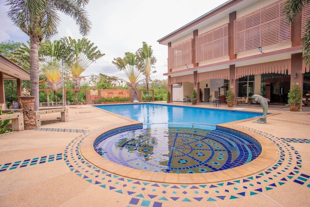 Muak Lek Forest Resort Outdoor Pool