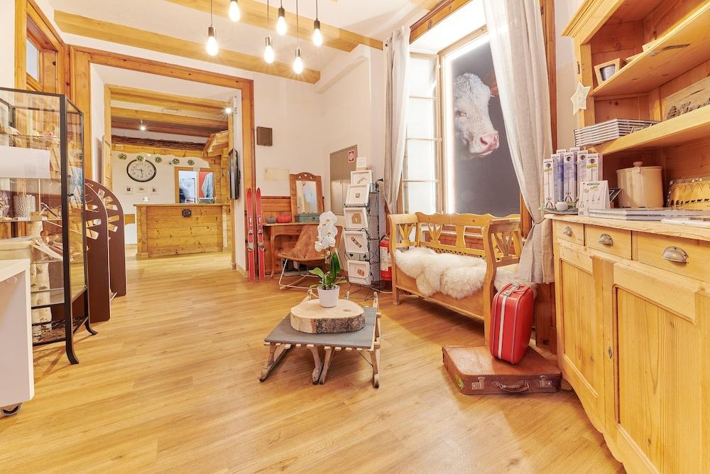 لايف ستايل رومز آند سويتس باي بيو سيجور منطقة الاستقبال