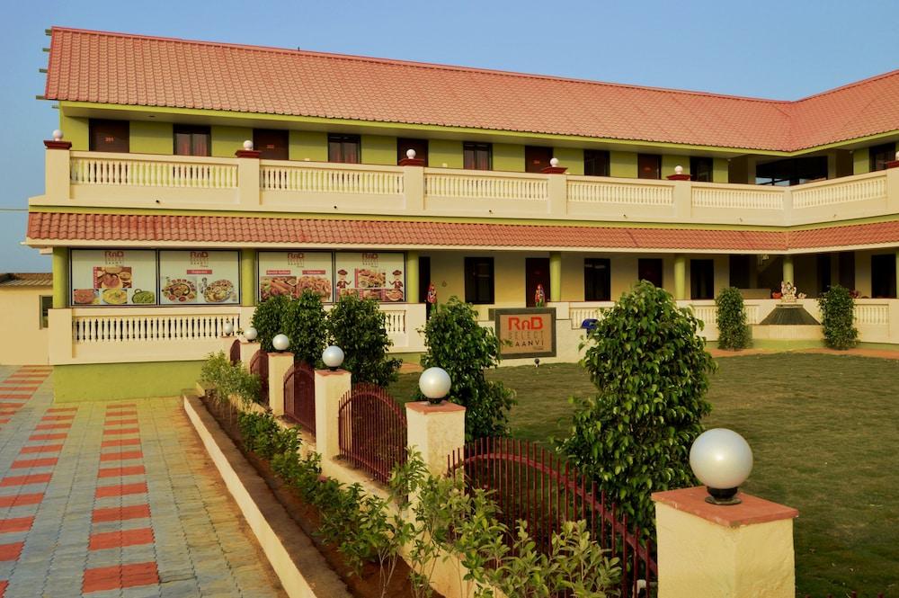 RnB Select Saanvi Exterior