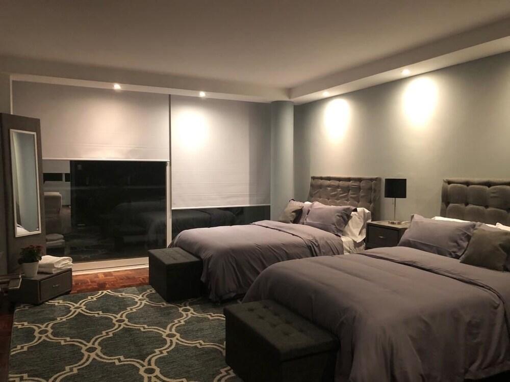Masaryk Spacious & Modern apt w-Terrace Room