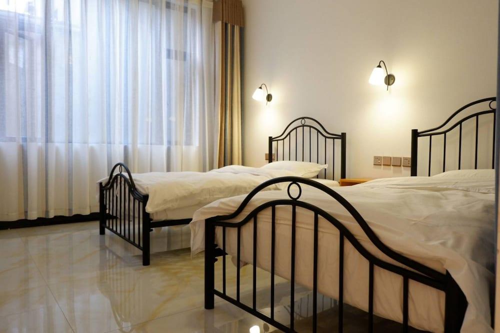 You Ying Inn Room