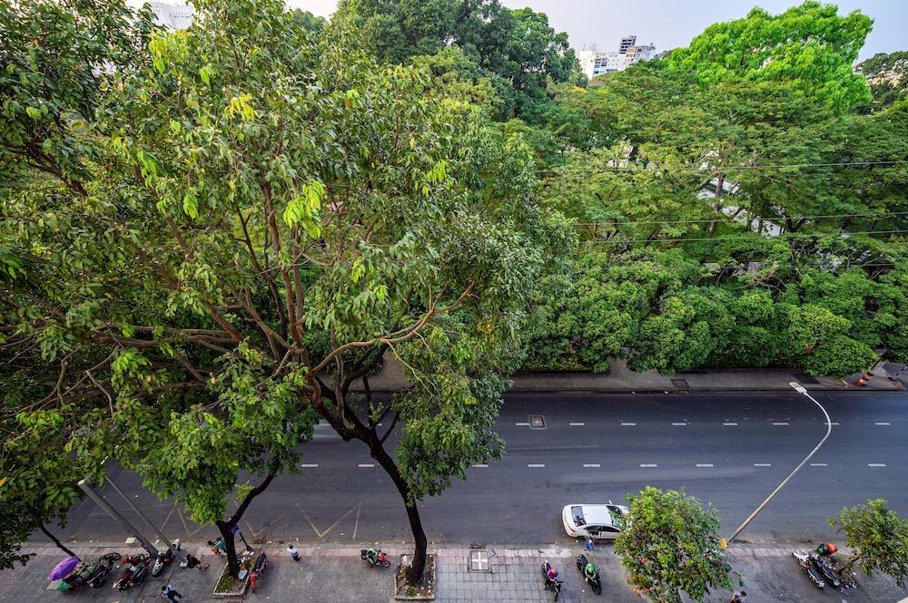 ٕنتاي ايو توتل - سيرفيسد أبارتمنتس منظر من الجو