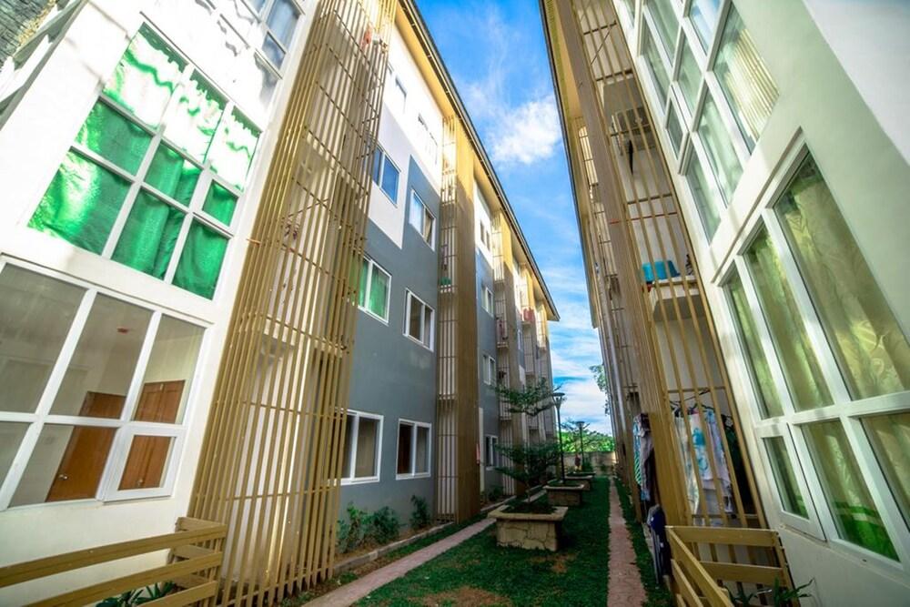 Bayanihan Flats Mactan Exterior
