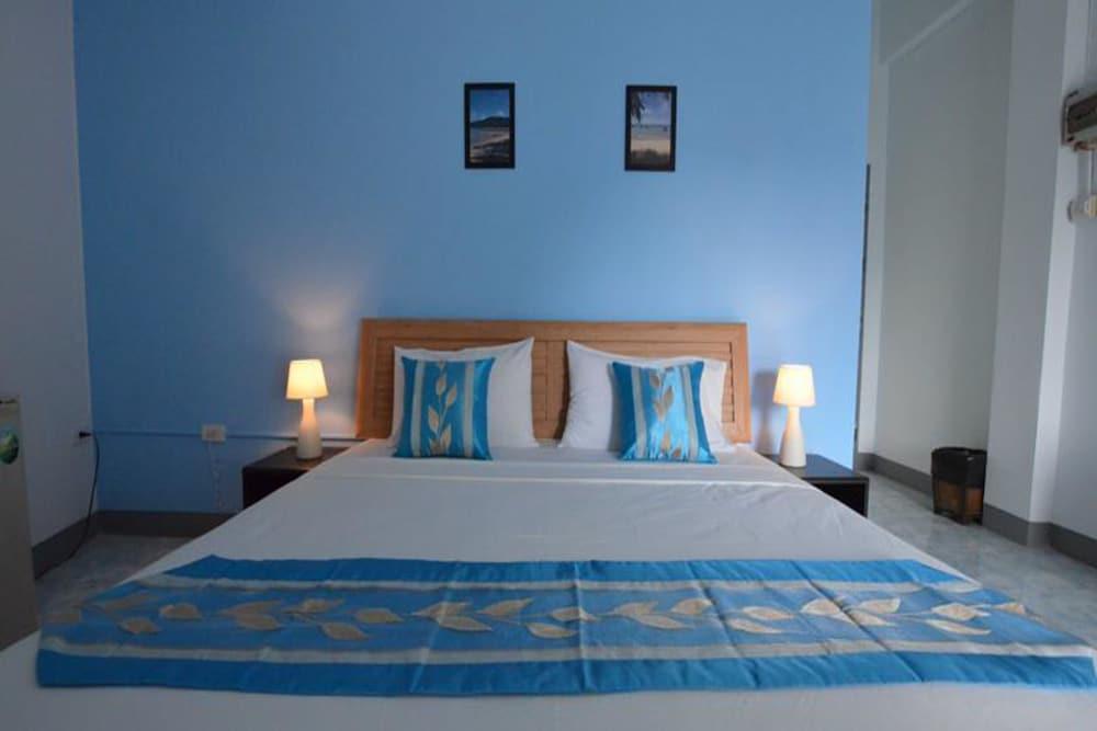 Bua Khao Paradise Room